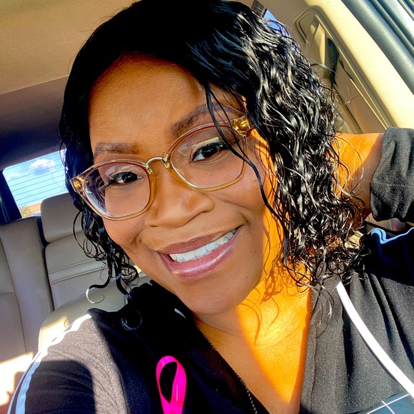 Meet your Posher, Andrea - Picture 1 of 1